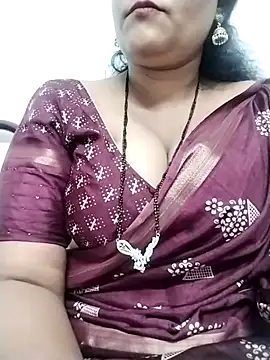 Snapshot of Nyra-23 chatting on 02.08.25 Nyra-23 online show from 02.08.25