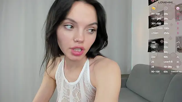 Snapshot of SofiaSimons chatting on 02.27.25 SofiaSimons online show from 02.27.25