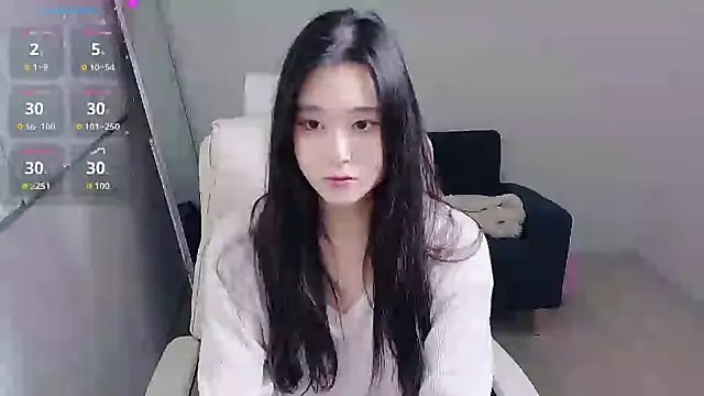 Snapshot of who_Lilly chatting on 10.23.25 who Lilly online show from 10.23.25