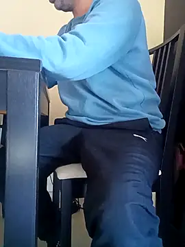 Snapshot of adre84s chatting on 11.21.25 adre84s online show from 11.21.25