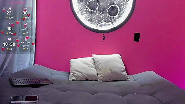 Snapshot of lena_rousseau chatting on 02.19.26 lena rousseau online show from 02.19.26