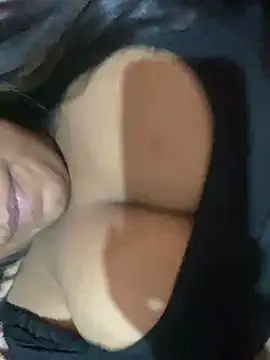 Snapshot of vic_pretynhaa chatting on 12.27.24 vic pretynhaa online show from 12.27.24