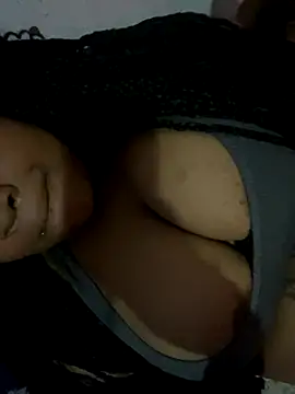 Snapshot of vic_pretynhaa chatting on 09.22.25 vic pretynhaa online show from 09.22.25