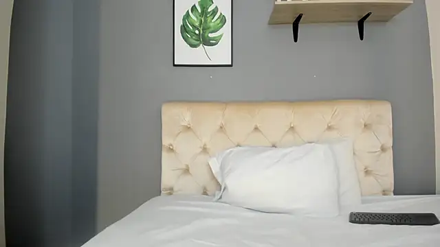 Soe Lara online show from 01.12.26