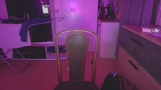 Snapshot of Meliss_Official9 chatting on 03.09.25 Meliss Official9 online show from 03.09.25