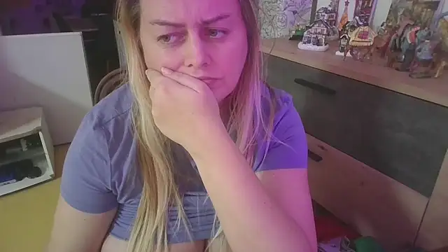 Meliss Official9 online show from 12.14.25