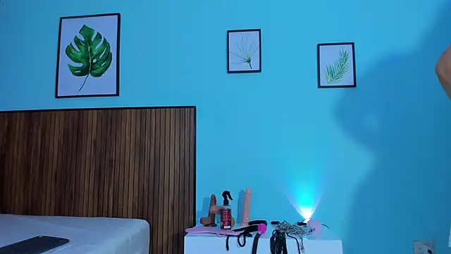 curvy rousi online show from 02.21.25