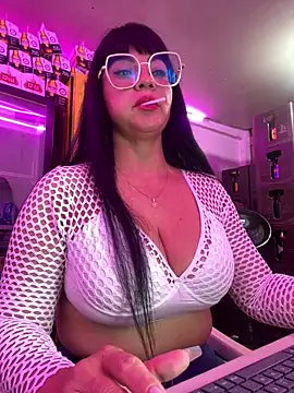 Hot beauty   online show from 03.24.26