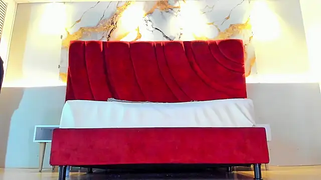 MAISE HILL1 online show from 10.15.25