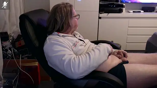 VSteph online show from 12.17.25