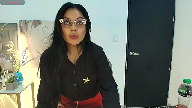 Snapshot of Zuzana21 chatting on 06.09.26 Zuzana21 online show from 06.09.26
