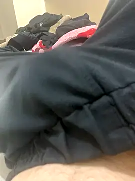 Snapshot of keynokall chatting on 11.16.25 keynokall online show from 11.16.25