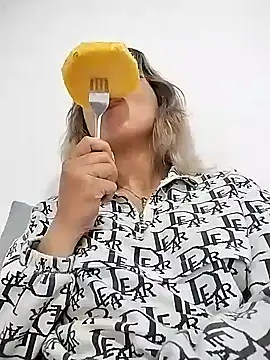 Snapshot of nina_carther chatting on 02.08.25 nina carther online show from 02.08.25