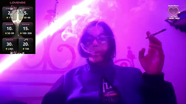 Snapshot of Tiramisu89 chatting on 10.03.25 Tiramisu89 online show from 10.03.25