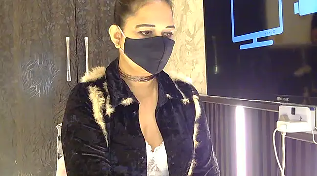 fabdemira online show from 12.26.24