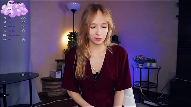 LynetBurby online show from 12.11.24