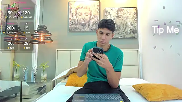 Snapshot of kieran_derek chatting on 11.27.25 kieran derek online show from 11.27.25