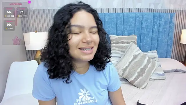 pretty sunlight  online show from 10.12.25