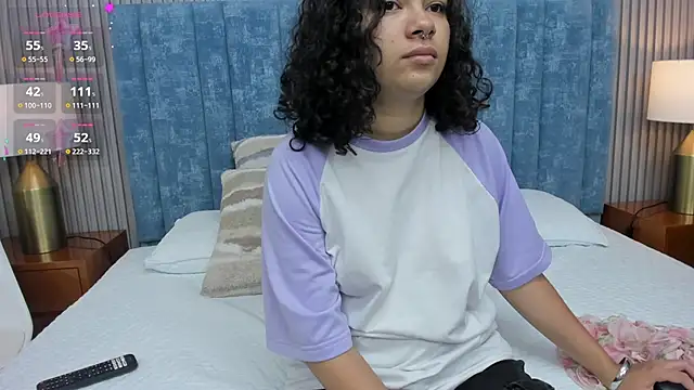 pretty sunlight  online show from 12.03.25