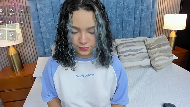 pretty sunlight  online show from 04.07.26