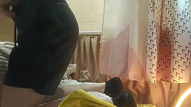 Hungry  Puppy online show from 09.25.25