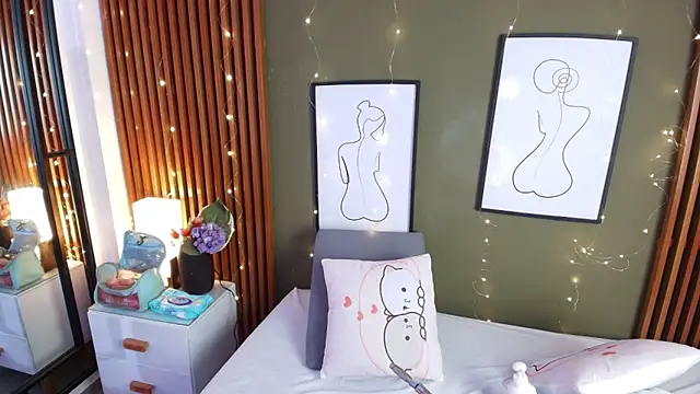 Snapshot of brigiitte_rohan chatting on 10.15.25 brigiitte rohan online show from 10.15.25