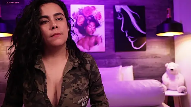 Snapshot of DanyAndAlexa chatting on 01.26.25 DanyAndAlexa online show from 01.26.25