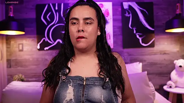 Snapshot of DanyAndAlexa chatting on 01.27.25 DanyAndAlexa online show from 01.27.25