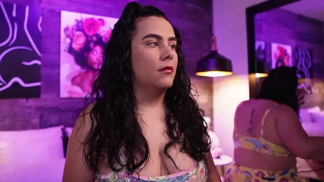 Snapshot of DanyAndAlexa chatting on 02.11.25 DanyAndAlexa online show from 02.11.25