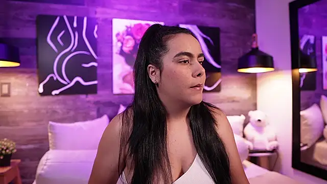 Snapshot of DanyAndAlexa chatting on 03.15.25 DanyAndAlexa online show from 03.15.25