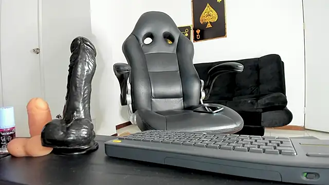 Martinafeet-qos online show from 02.13.25