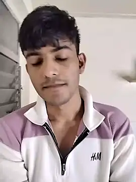 Snapshot of kingkartik7 chatting on 02.05.25 kingkartik7 online show from 02.05.25