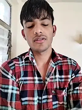 Snapshot of kingkartik7 chatting on 02.15.25 kingkartik7 online show from 02.15.25