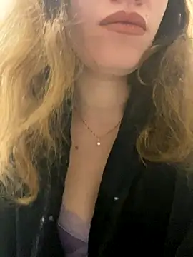 EvaRush online show from 12.03.24