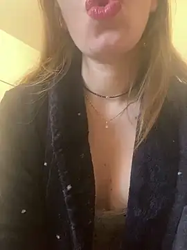 EvaRush online show from 02.28.25