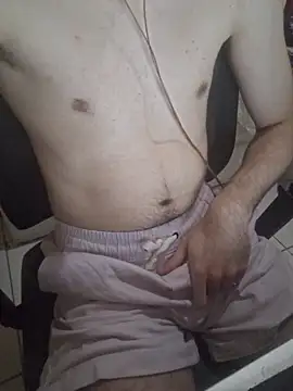 Snapshot of OliverWtdh chatting on 02.23.26 OliverWtdh online show from 02.23.26