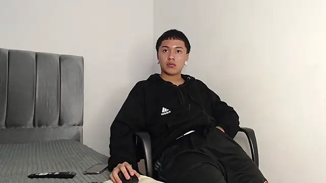 alex-lover online show from 01.30.25