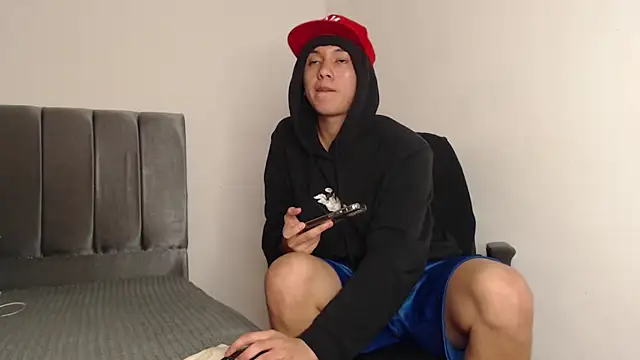 alex-lover online show from 02.20.25