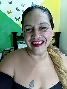 Snapshot of mom_son_dirty chatting on 04.16.26 mom son dirty online show from 04.16.26