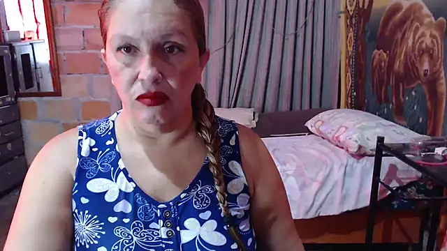 Snapshot of mom_son_dirty chatting on 05.27.26 mom son dirty online show from 05.27.26
