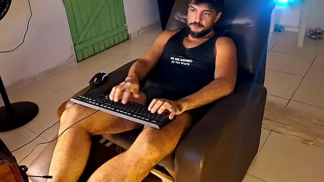 Snapshot of LUH133 chatting on 03.06.26 LUH133 online show from 03.06.26