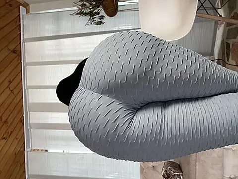 Milff parkerrr online show from 01.31.25