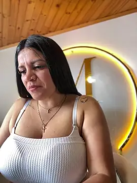 Milff parkerrr online show from 01.31.25