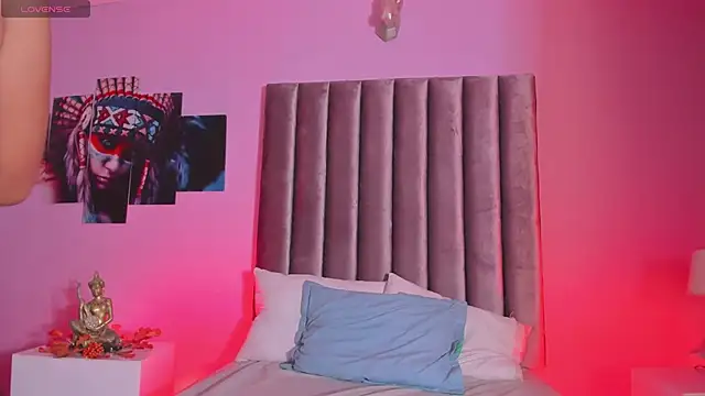 Isabella Flowers online show from 04.16.26