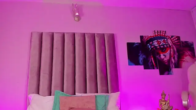 Isabella Flowers online show from 04.19.26