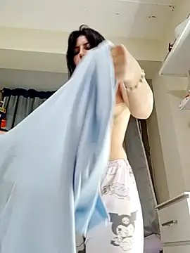 Snapshot of Salomecam30 chatting on 02.14.25 Salomecam30 online show from 02.14.25