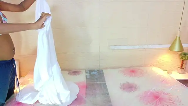 Chocolatte bar online show from 10.07.25