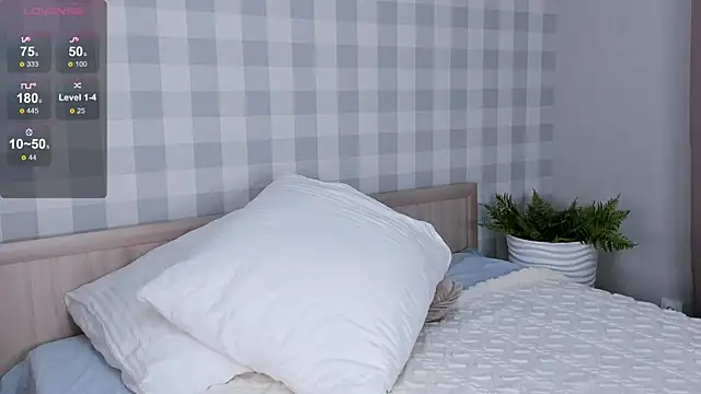 Butterflys1268 online show from 12.24.24