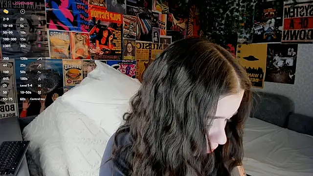 Butterflys1268 online show from 03.15.25