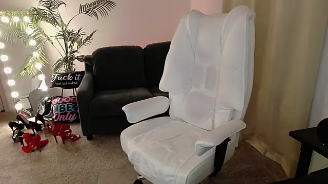 YourMarthaMayer online show from 03.16.25